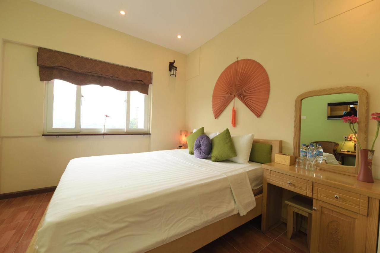 Holiday Lakeview Hotel Hanoi Luaran gambar