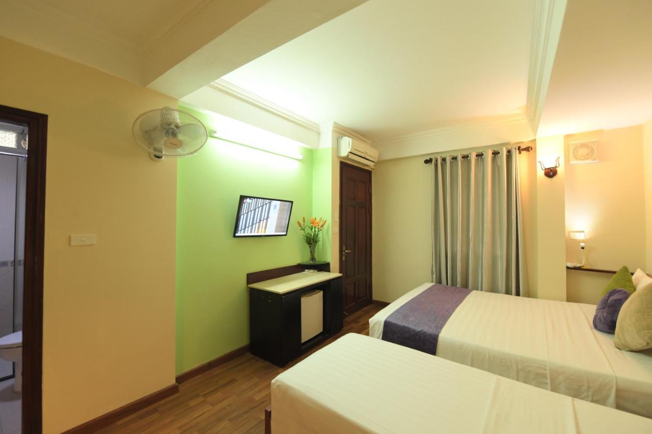 Holiday Lakeview Hotel Hanoi Luaran gambar