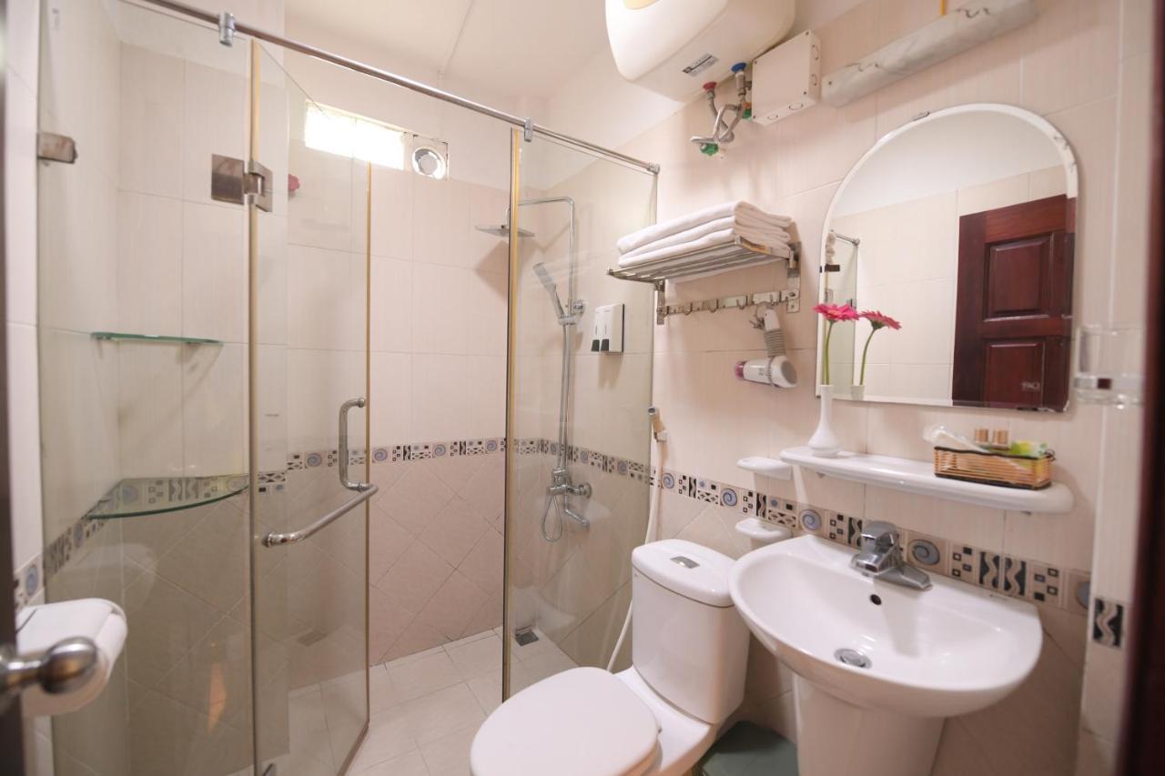 Holiday Lakeview Hotel Hanoi Luaran gambar