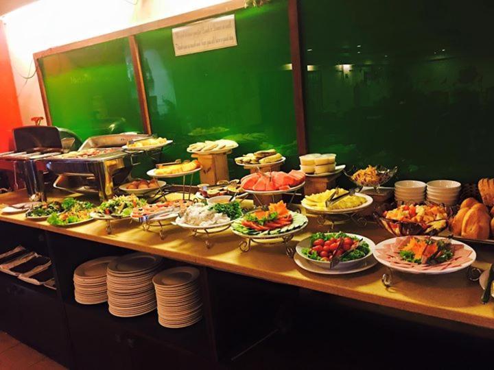 Holiday Lakeview Hotel Hanoi Luaran gambar